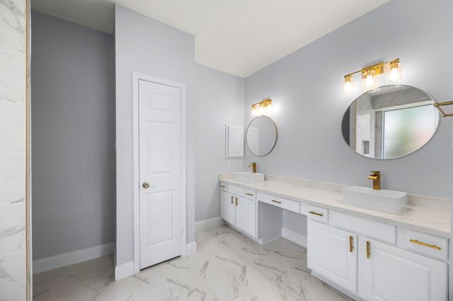 2430 Waterwood Drive, Sugar Land, TX 77479
