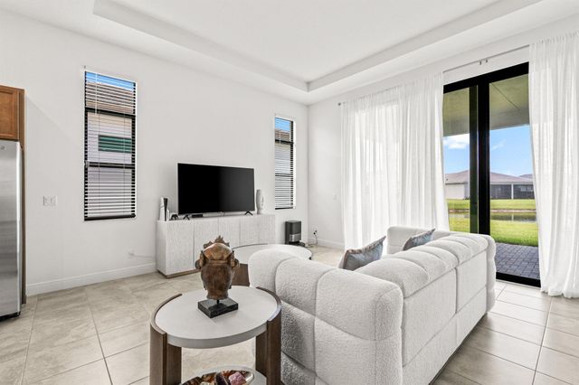 11356 SW Pietra Way, Port St Lucie, FL 34987