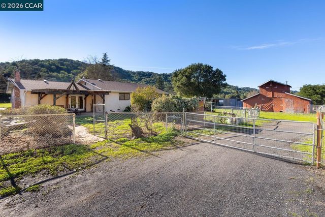 1015 Garcia Ranch Road, Martinez, CA 94553