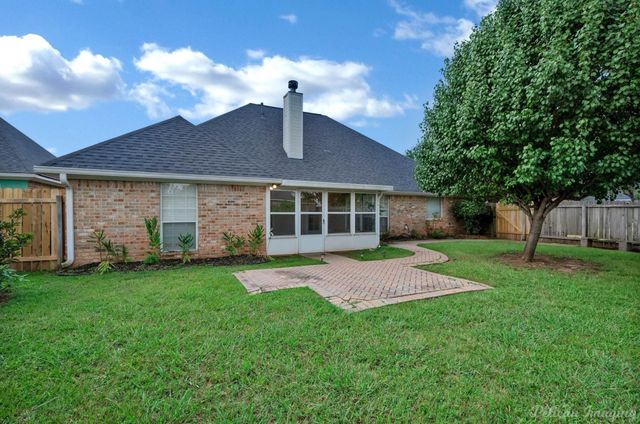 3301 Colonial Drive, Bossier City, LA 71111
