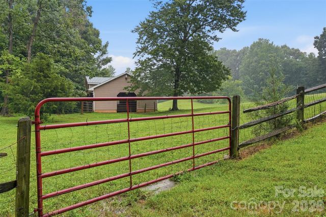 124 Stillmeadow Lane, Troutman, NC 28166