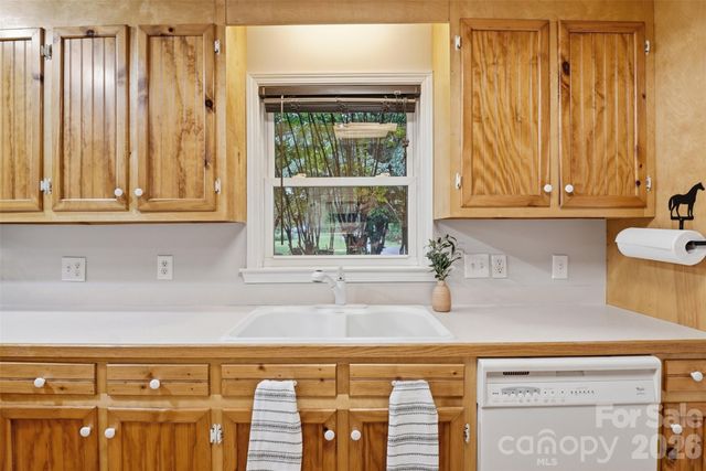 124 Stillmeadow Lane, Troutman, NC 28166