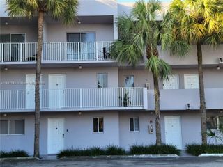 2680 W 76 Street 204, Hialeah, FL 33016