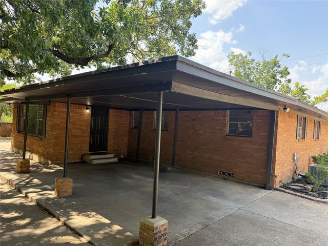 2403 Panhandle Street, Denton, TX 76201