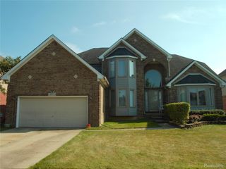 16938 COUNTRY CLUB Drive, Macomb Township, MI 48042