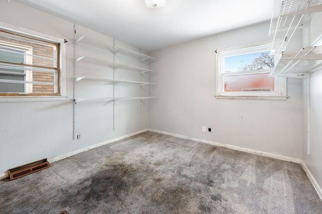 2030 S 77th STREET, West Allis, WI 53219