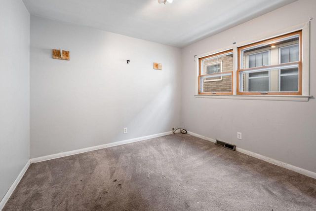 2030 S 77th STREET, West Allis, WI 53219