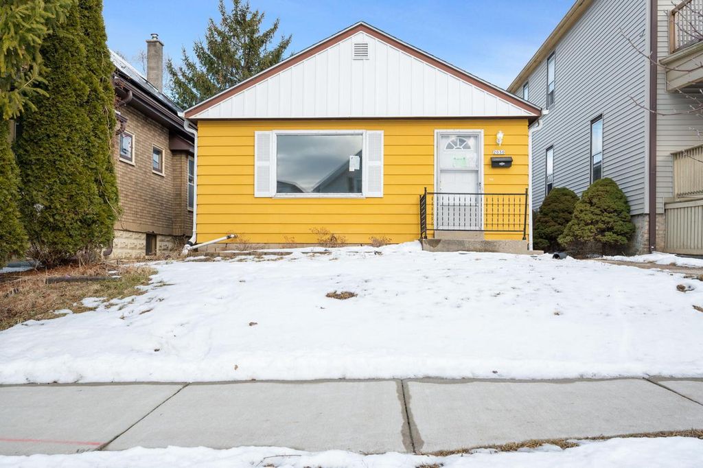 2030 S 77th STREET, West Allis, WI 53219