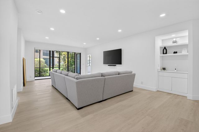 6752 Montego Bay Boulevard A, Boca Raton, FL 33433