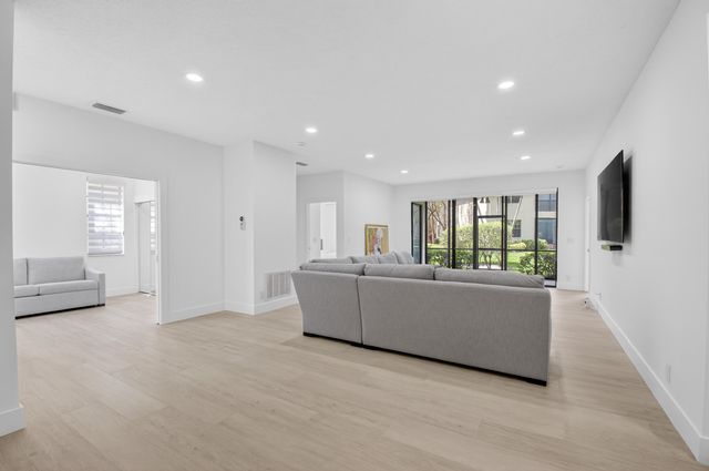 6752 Montego Bay Boulevard A, Boca Raton, FL 33433