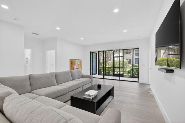 6752 Montego Bay Boulevard A, Boca Raton, FL 33433