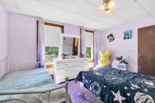 28 Grand Ave, Washington Boro, NJ 07882