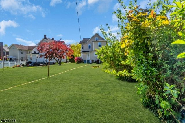 28 Grand Ave, Washington Boro, NJ 07882