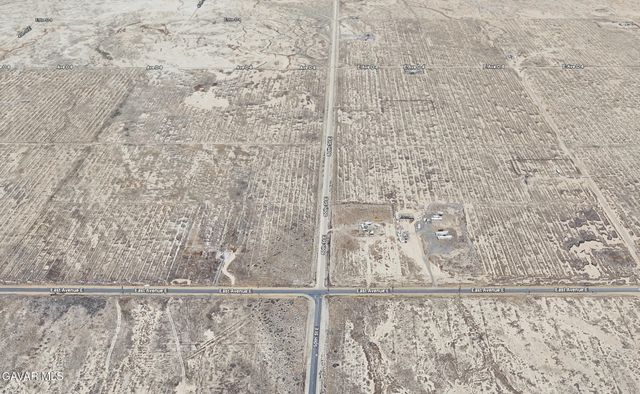 E 50th Street, Lancaster, CA 93535