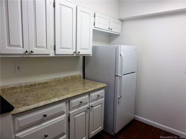 500 Newfield Avenue 1E, Stamford, CT 06905