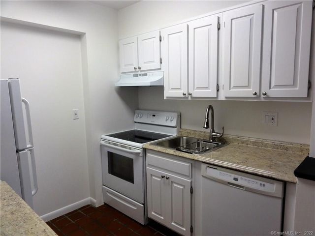 500 Newfield Avenue 1E, Stamford, CT 06905