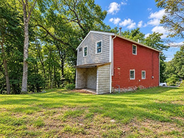39 Woodside Ln, Arlington, MA 02474