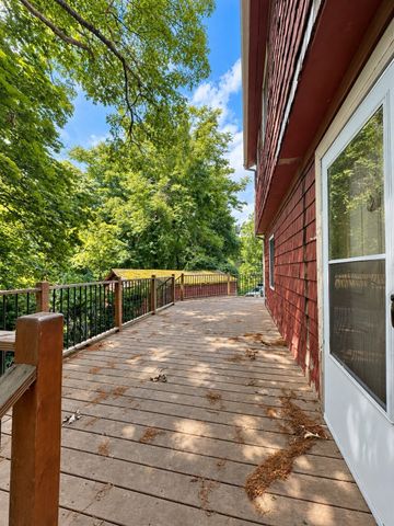 39 Woodside Ln, Arlington, MA 02474