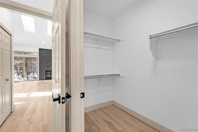 4392 Gateway Circle, West Bloomfield, MI 48322