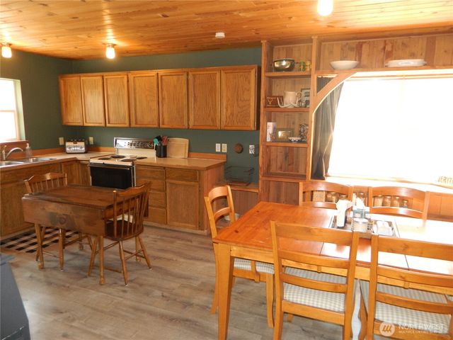 87 Peony Creek Road, Tonasket, WA 98855