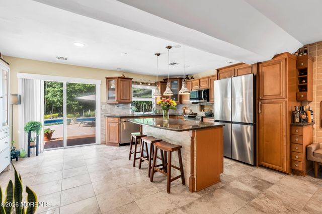 28 Devon Drive, Manalapan, NJ 07726