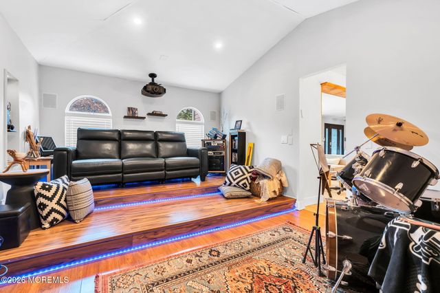 28 Devon Drive, Manalapan, NJ 07726