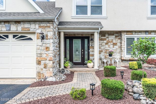 28 Devon Drive, Manalapan, NJ 07726