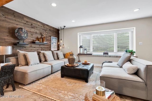 28 Devon Drive, Manalapan, NJ 07726