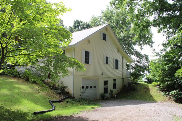612 Bost Rd, Mcminnville, TN 37110