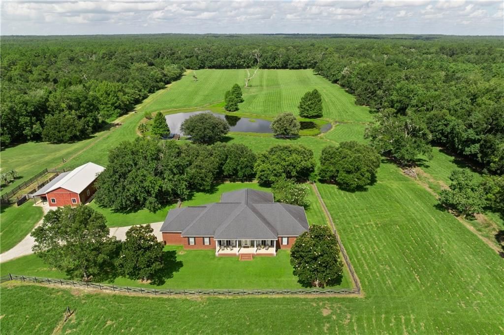 9750 Bellingrath Road, Theodore, AL 36582 — exterior