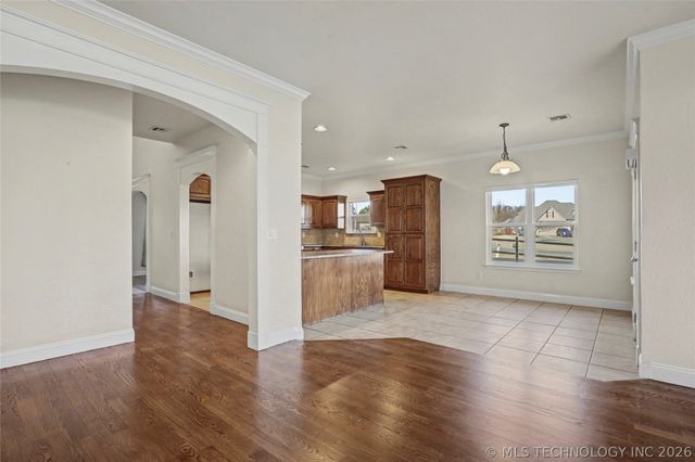 12525 Longhorn Court, Glenpool, OK 74033