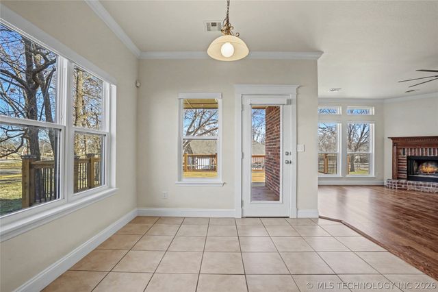 12525 Longhorn Court, Glenpool, OK 74033