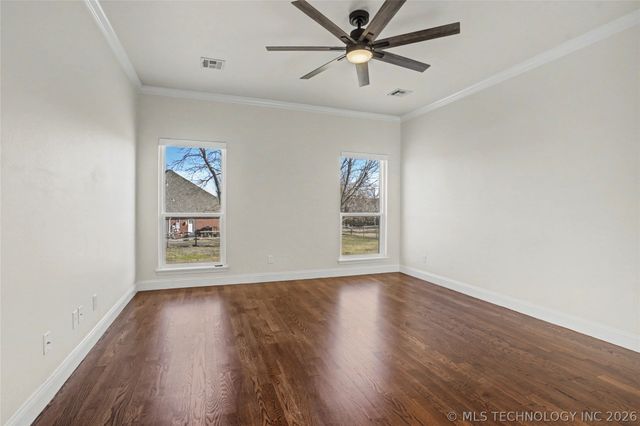 12525 Longhorn Court, Glenpool, OK 74033