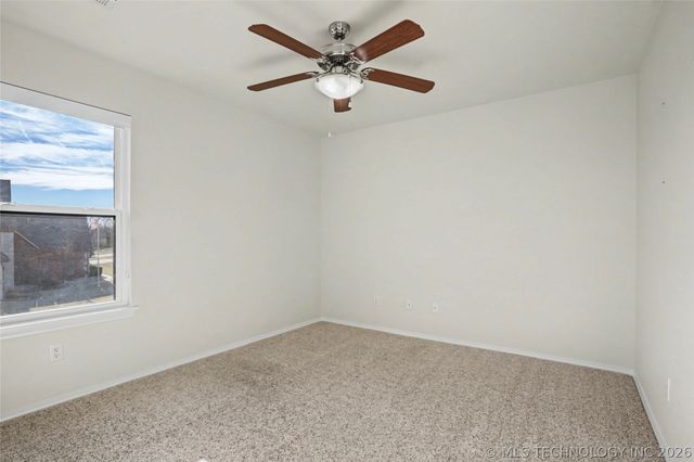 12525 Longhorn Court, Glenpool, OK 74033