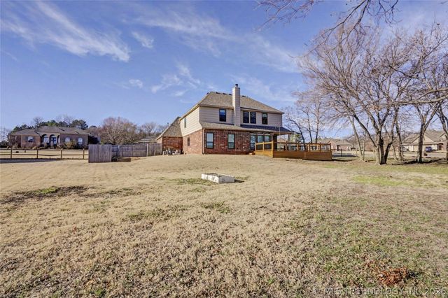 12525 Longhorn Court, Glenpool, OK 74033