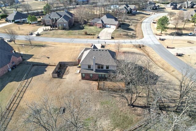 12525 Longhorn Court, Glenpool, OK 74033