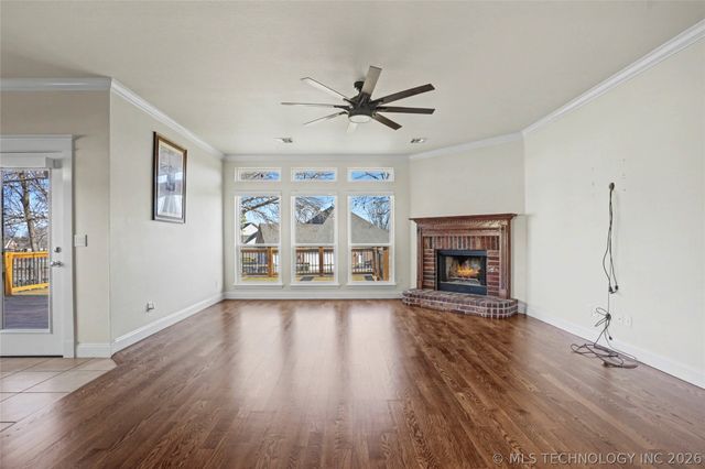 12525 Longhorn Court, Glenpool, OK 74033