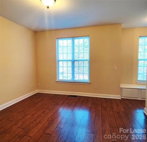 6956 Park Place Drive, Charlotte, NC 28262