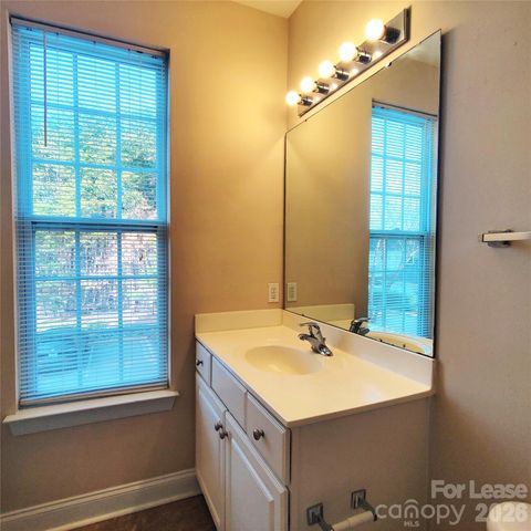 6956 Park Place Drive, Charlotte, NC 28262