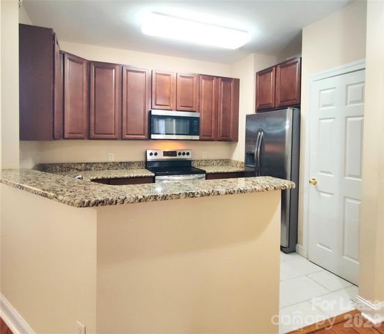 6956 Park Place Drive, Charlotte, NC 28262