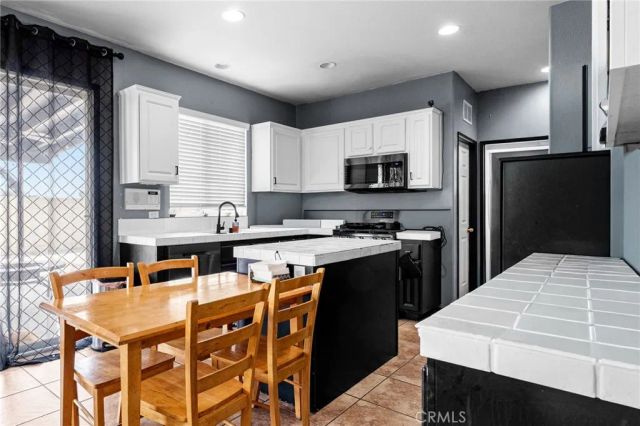 22071 Goldenchain, Moreno Valley, CA 92553