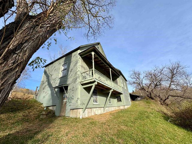 74 Chicken Farm Road, Corinth, VT 05040