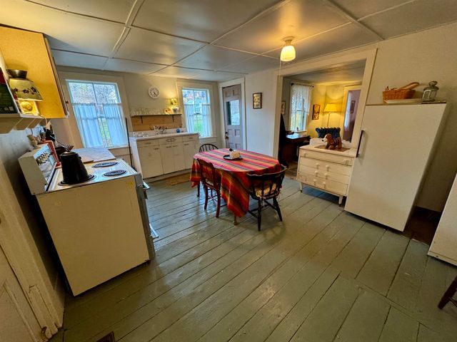 74 Chicken Farm Road, Corinth, VT 05040