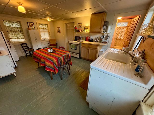 74 Chicken Farm Road, Corinth, VT 05040