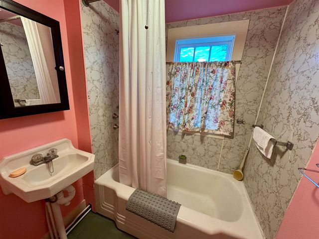 74 Chicken Farm Road, Corinth, VT 05040