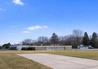4339 Davison Road, Burton, MI 48509