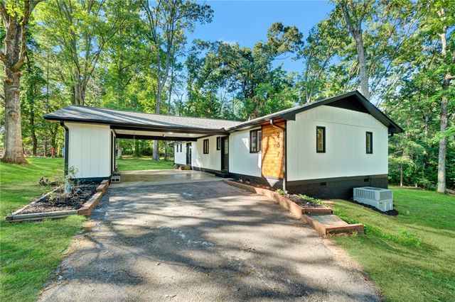 237 Earle Road, Central, SC 29630