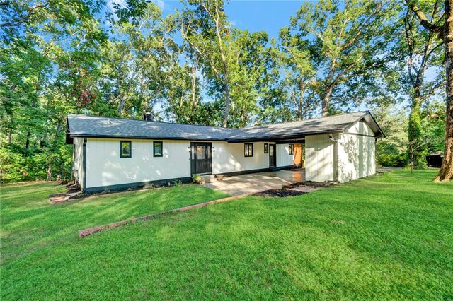 237 Earle Road, Central, SC 29630