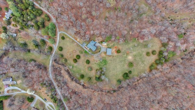 103 Glenn Haven TER, Goode, VA 24556