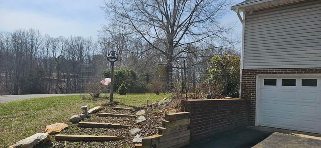 103 Glenn Haven TER, Goode, VA 24556